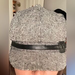 New York & Company Black and Gray Tweed Cap